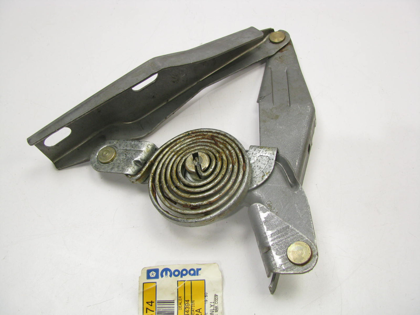 NOS OEM  RH Passenger Hood Hinge  5253874