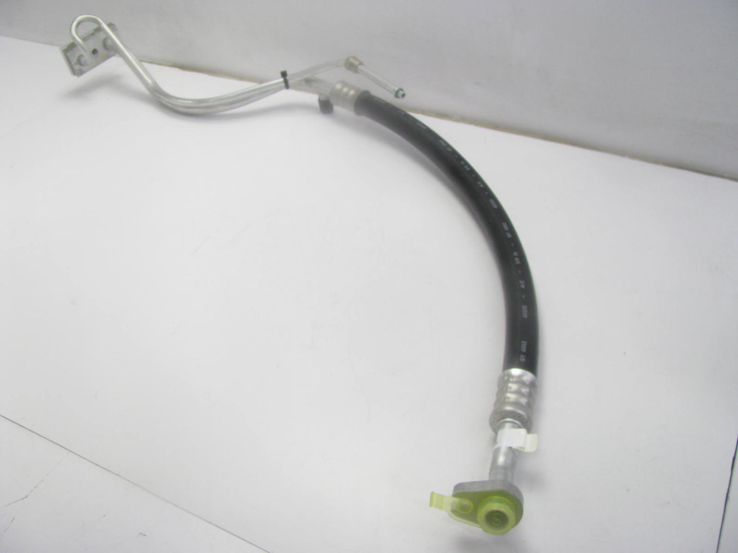 NEW - OEM 5264576 A/C Refrigerant Suction Hose For 1995-1997  Neon