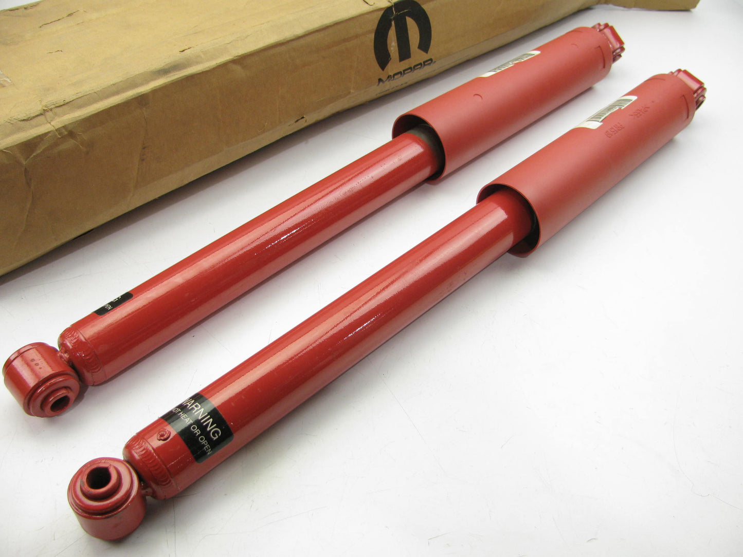 NOS OEM Rear Shock Absorbers 52855698AE  For 2005-2011 Dodge Dakota