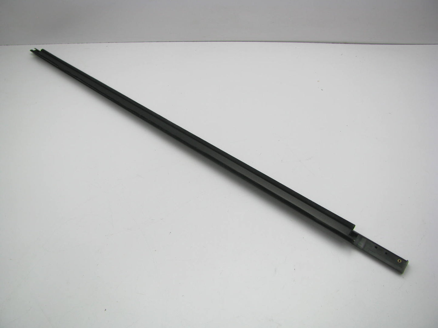 NEW - OEM 55135169 Front Left Door Glass Sweep For 1993-1998 Grand Cherokee