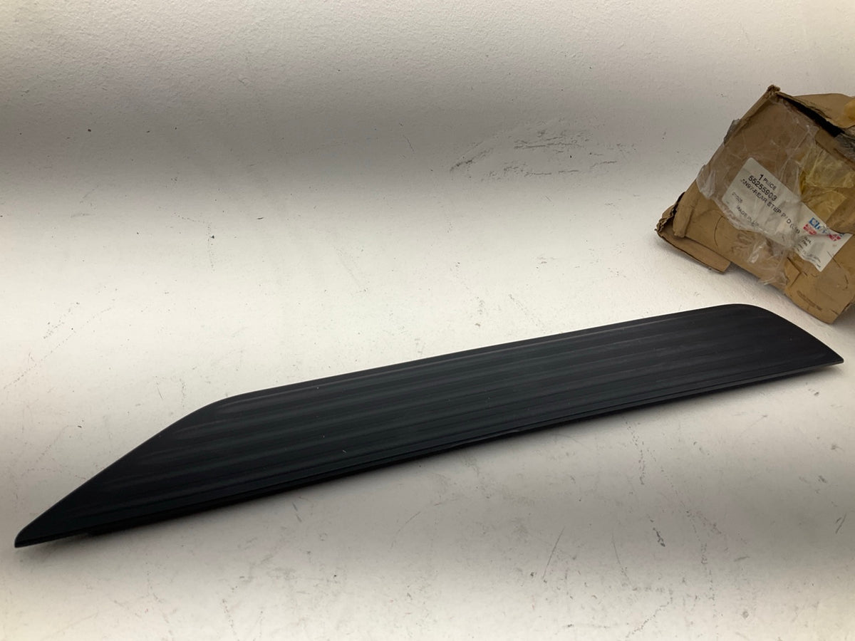 Mopar 55255903 Rear Bumper Left Step Pad Cover For 2001-2004 Dodge Dakota