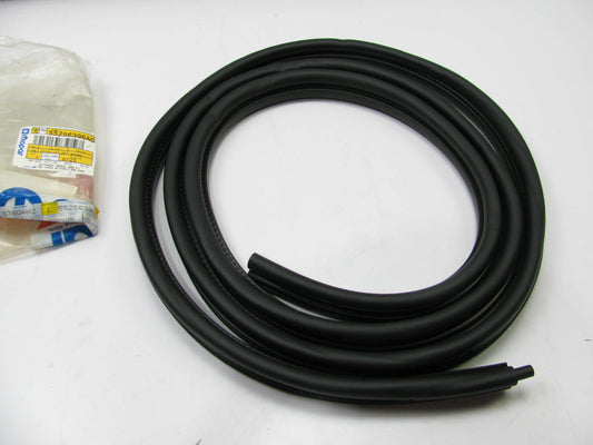NEW 55256396AC FRONT RIGHT Door Weatherstrip Seal OEM For 98-03 Dodge Durango