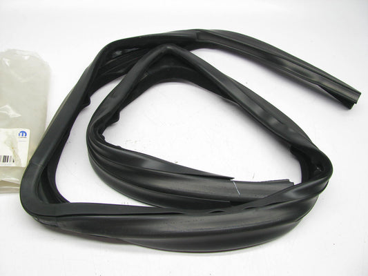 Rear Right R.H. Door Window Glass Run Channel Weatherstrip Seal For 08-11 Nitro