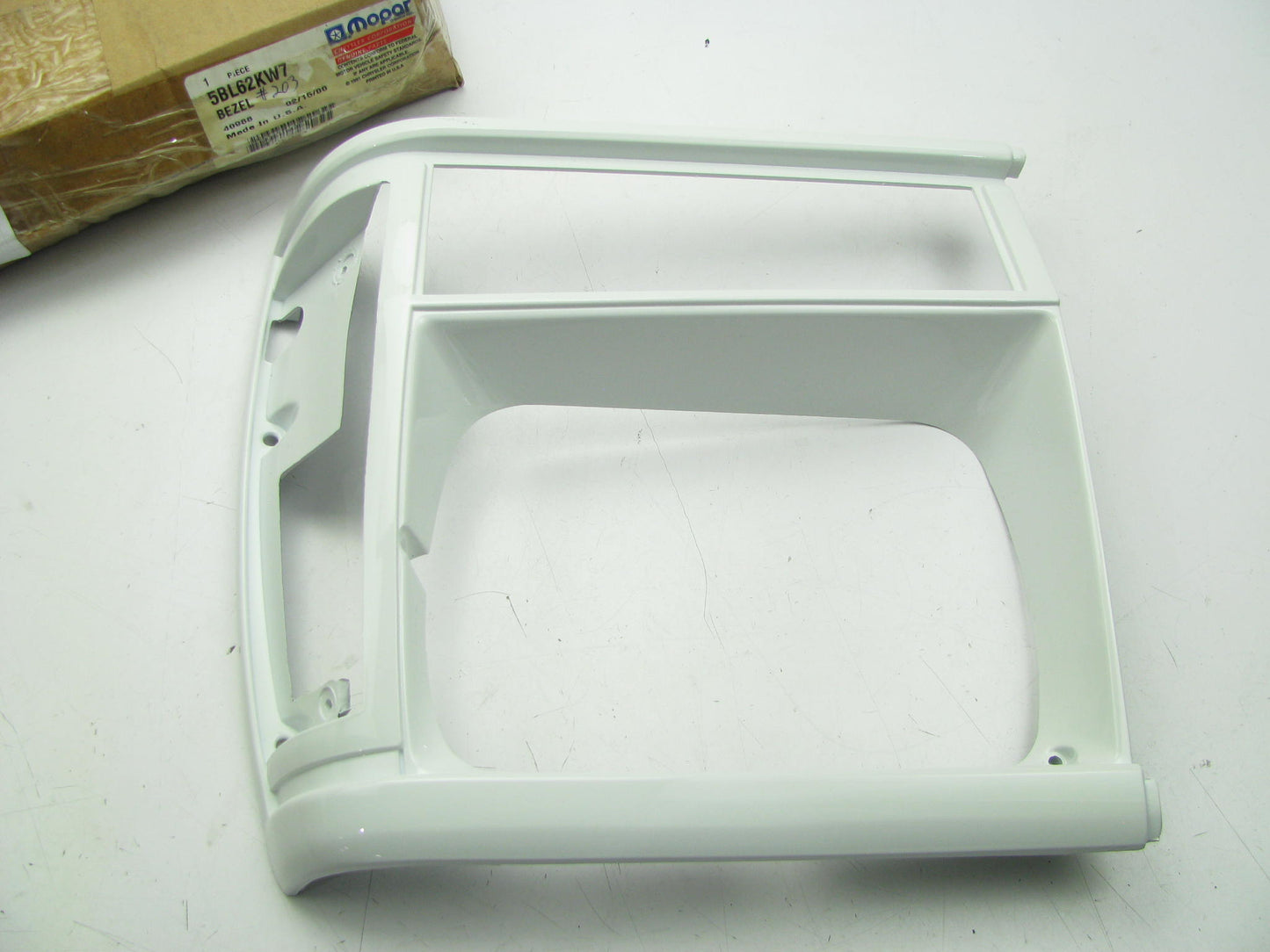 NOS OEM Mopar 5BL62KW7 Right Headlight Trim Bezel For 1991-1996 Jeep Cherokee