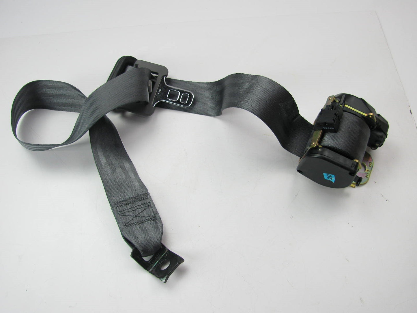 NEW - OEM Mopar  5CJ15PD5 Left Driver Side Seat Belt GRAY For 1994-96 Dodge Ram