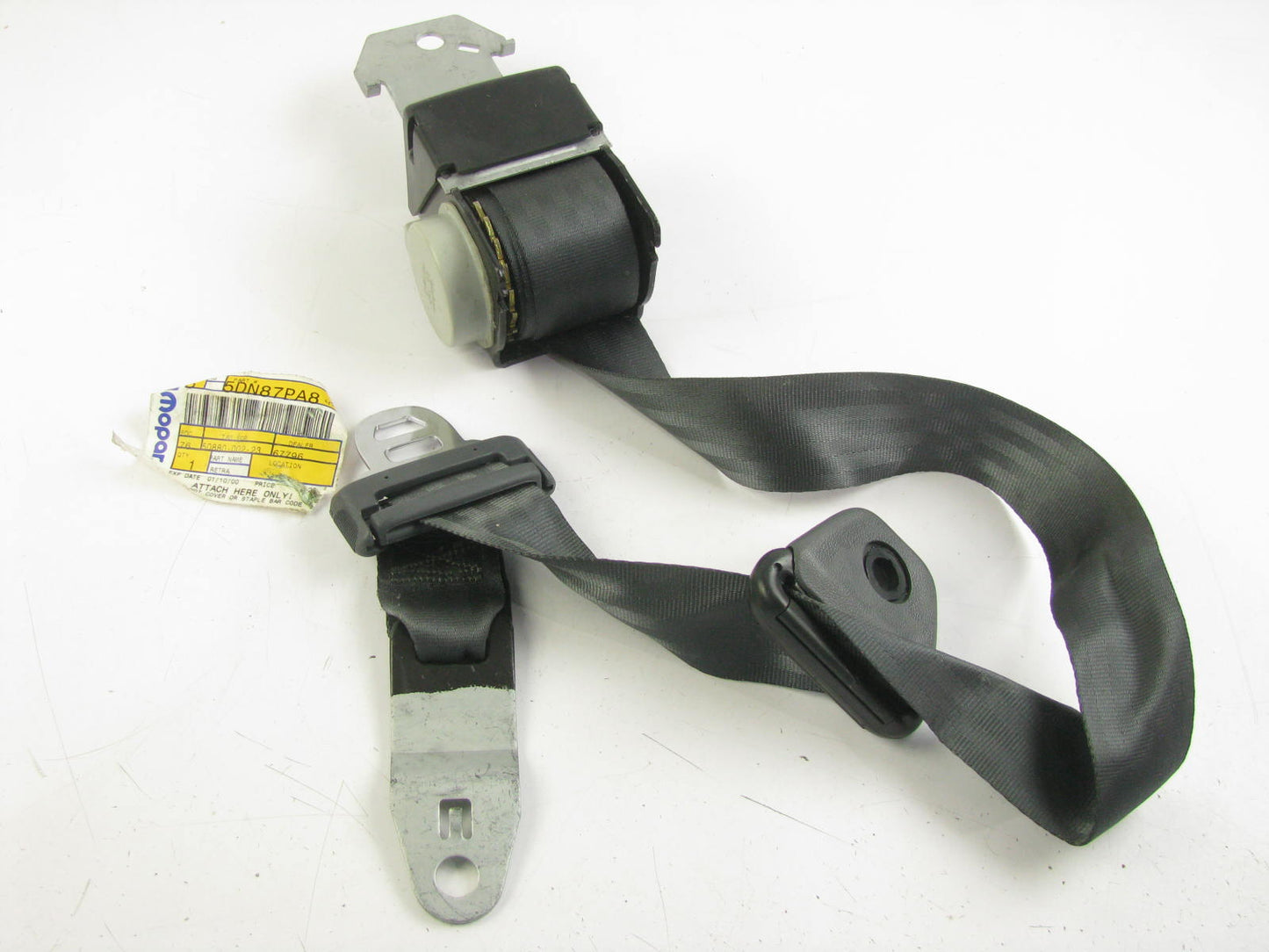 NEW - OEM 5DN87PA8 FRONT LEFT Seat Belt For 1994-1996 Jeep Cherokee