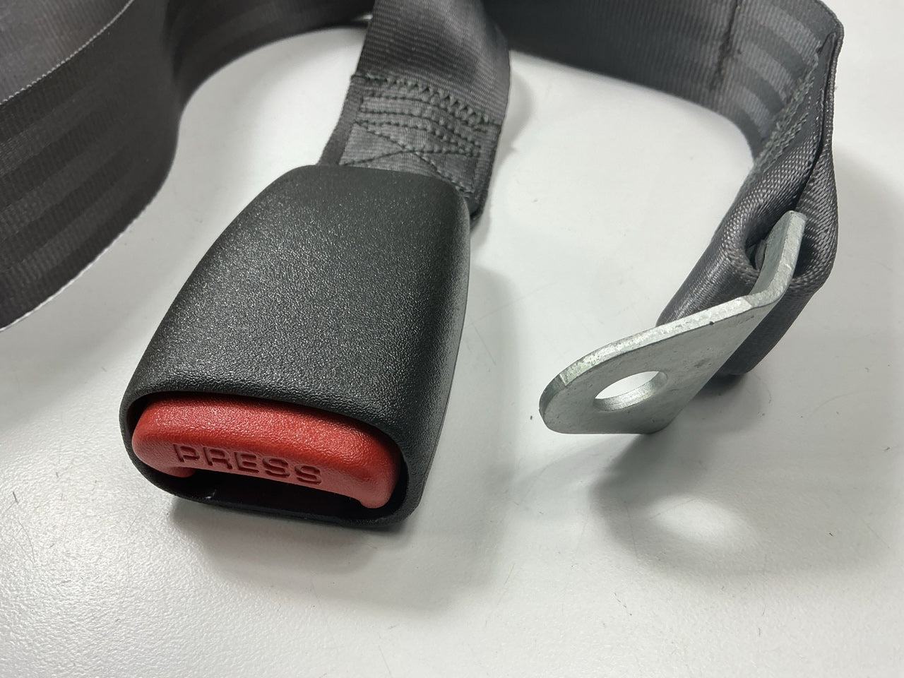 NOS OEM Mopar 5DW56RAZ Rear Seat Belt Buckle