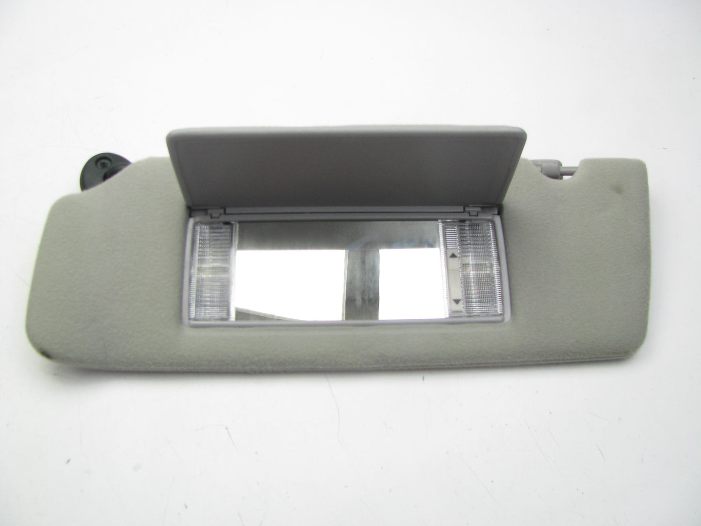 COSMETIC DAMAGE SEE PHOTO Mopar Left Sun Visor For 1993-1997 Jeep Grand Cherokee