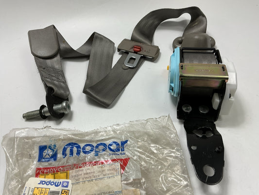 Damaged Plastic Mopar 5GD601L5AC Front Right Seat Belt For 99-04 Grand Cherokee