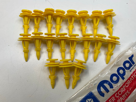 (19) Mopar 6502991 Door Trim / Liftgate Panel Push Pin Retainer Clips