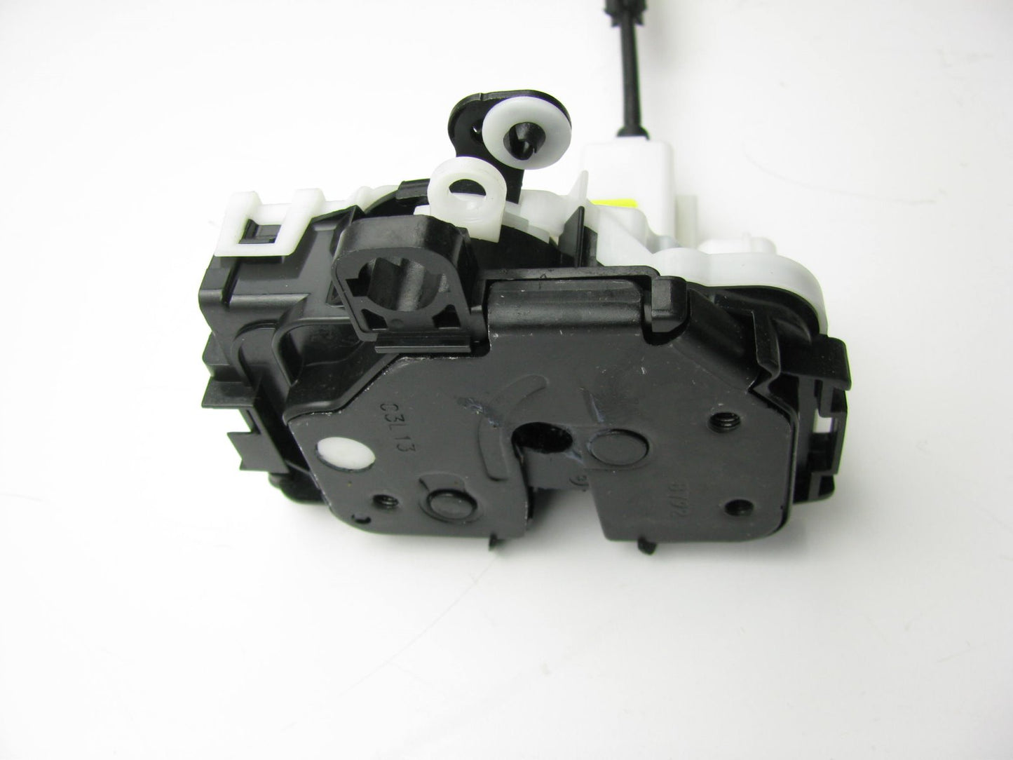 NEW - OEM 68206809AA FRONT LEFT Door Lock Latch 14-17 Fiat 500 2014 500X