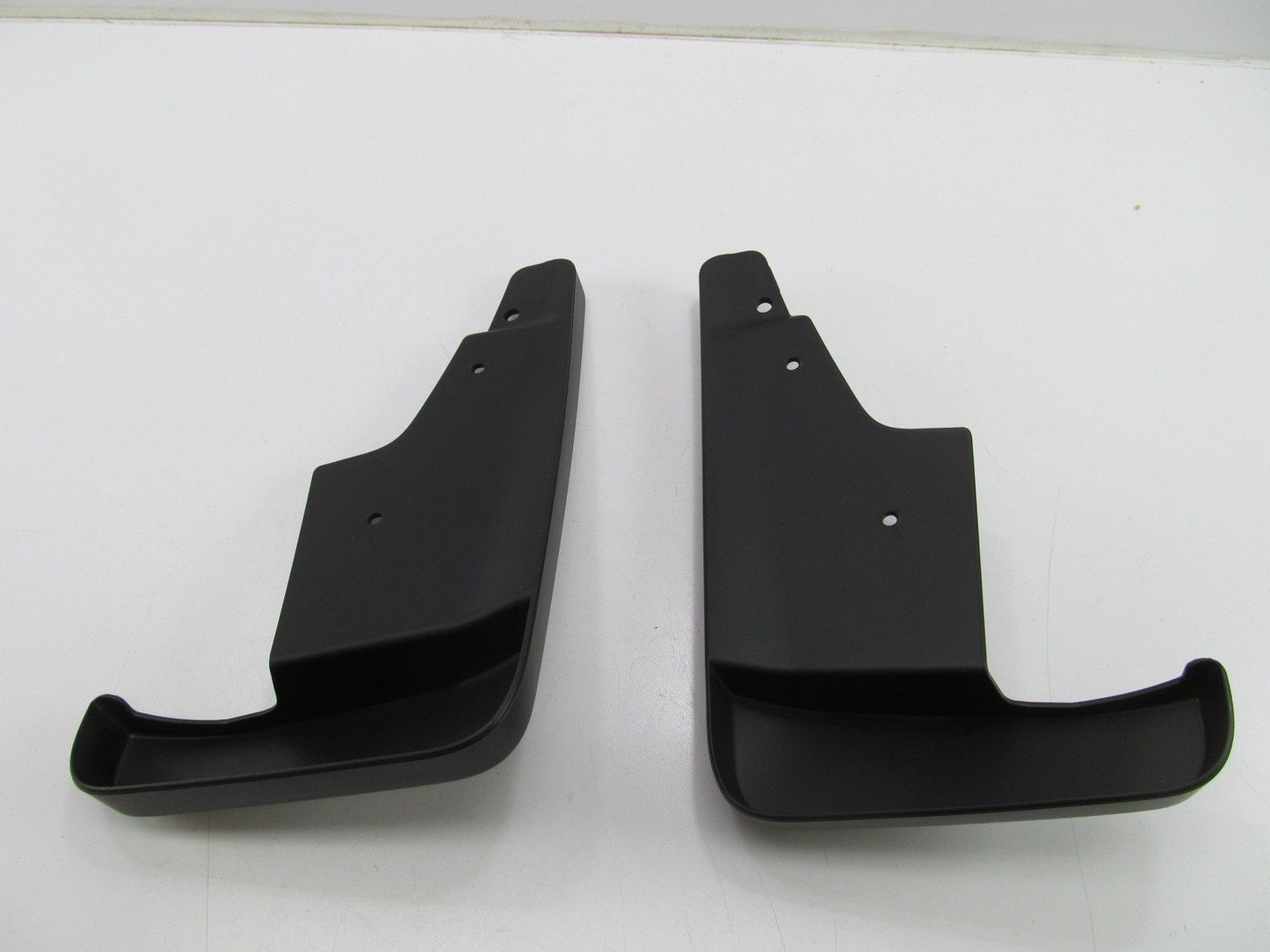 NEW OEM Deluxe Molded Front Splash Mud Guards For 07-10 Jeep Compass 82209894