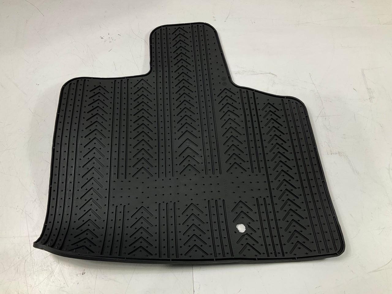 1st & 2nd Row Slush Style Rubber Floor Mats OEM For 08-10 Grand Caravan 82210730