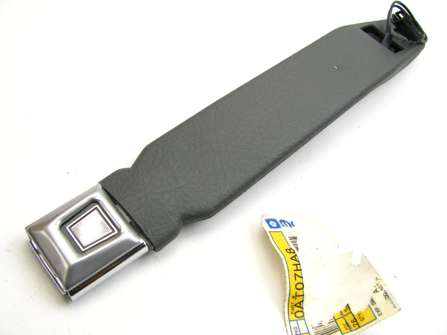 NEW GENUINE Seat Belt Buckle Receiver OEM For Mopar AT07HA8