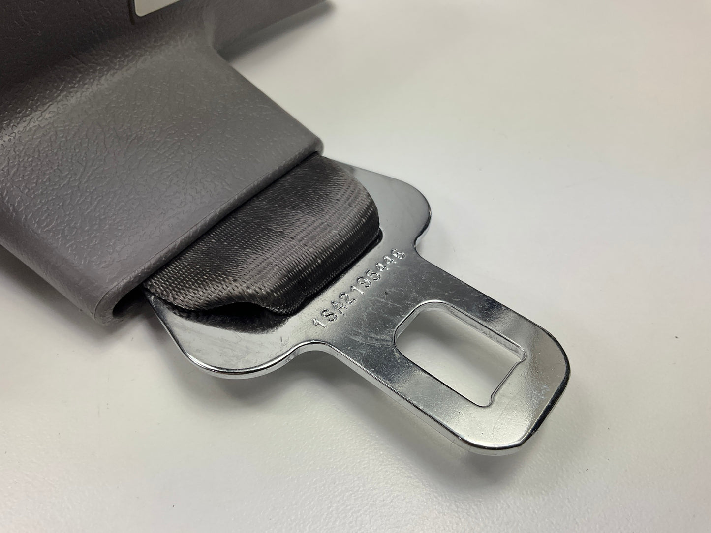 NOS OEM Mopar EU36PD5 Rear Right Seat Belt For 1994 Dodge Shadow, Quartz Color