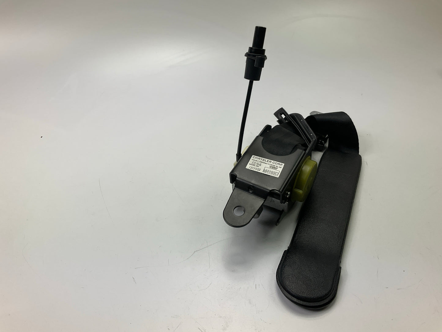 NOS OEM Mopar F864DX9 Front Right Seat Belt For 1985-1986 Chrysler LeBaron