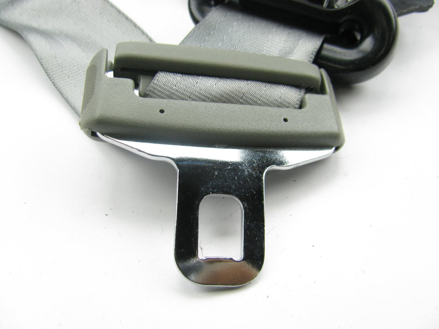 NEW - OEM GK38SJK Rear 3rd Row Seat Belt Buckle Retractor Assembly