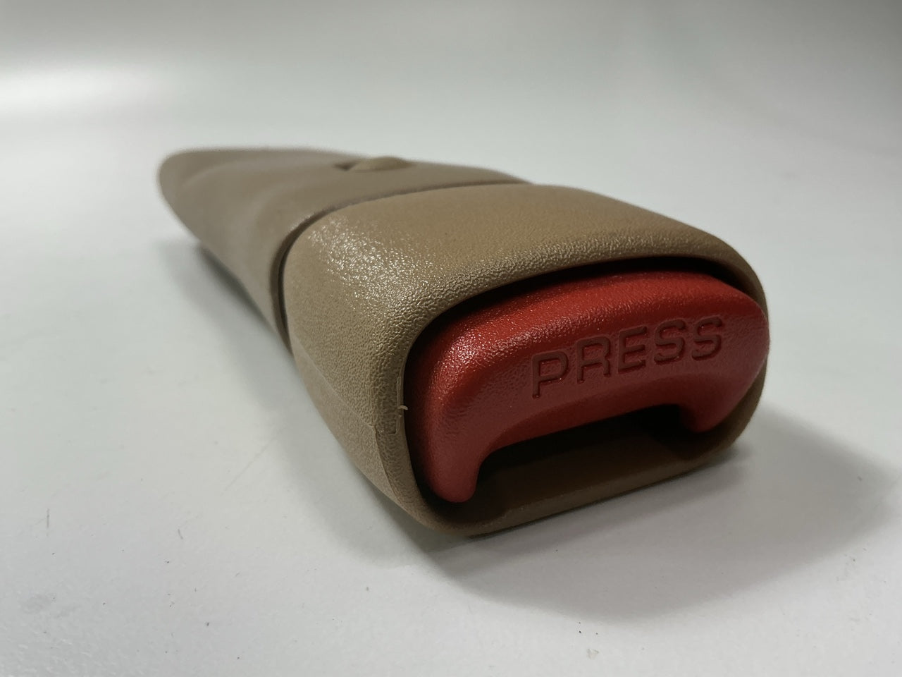 NOS OEM Mopar GP20SK5 Front Seat Belt Buckle (Receptacle)