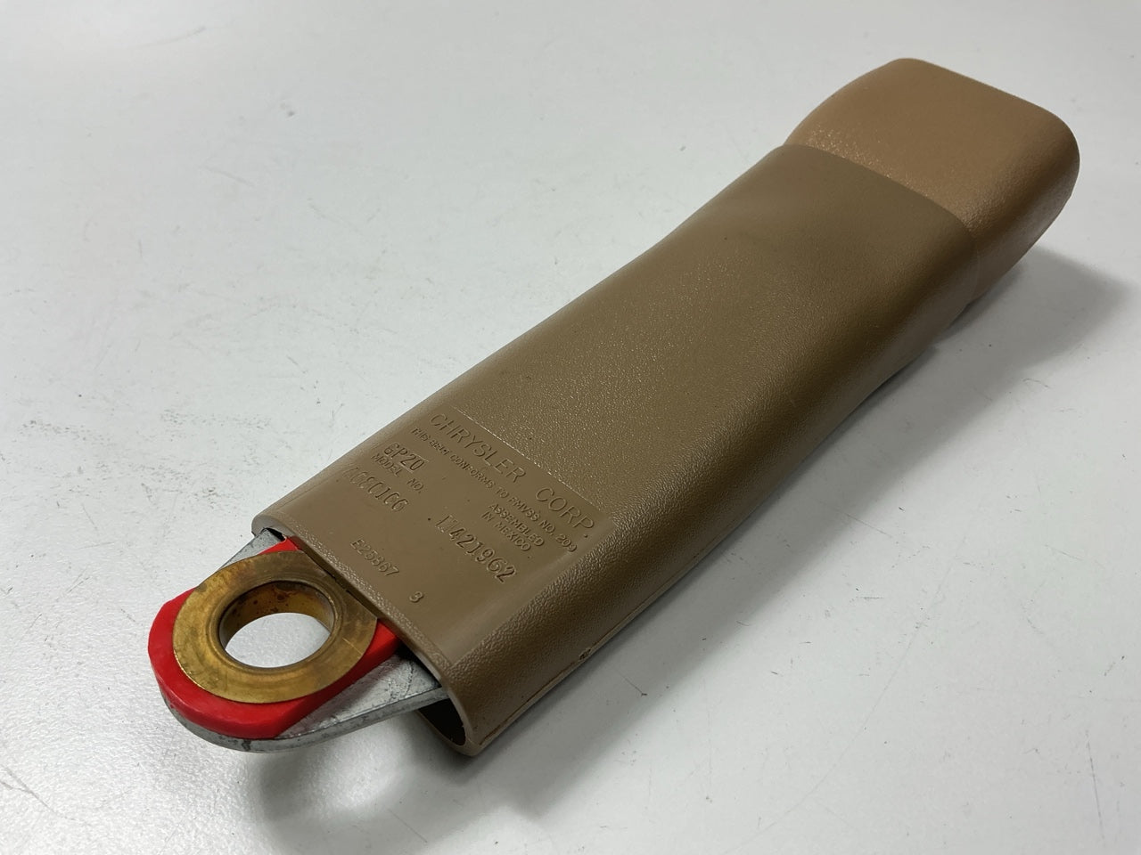 NOS OEM Mopar GP20SK5 Front Seat Belt Buckle (Receptacle)