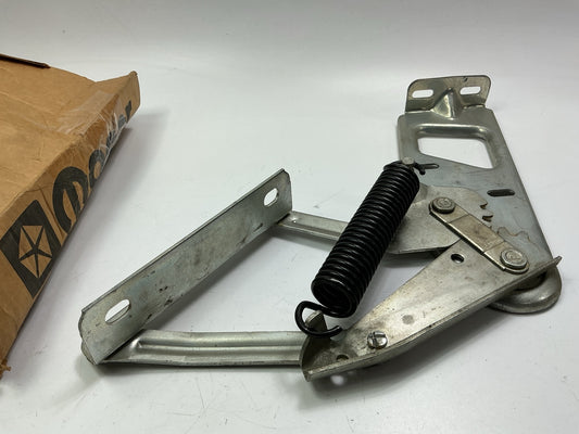 NOS OEM Mopar J0956963 Left Hood Hinge For 1985-1991 Jeep Grand Wagoneer