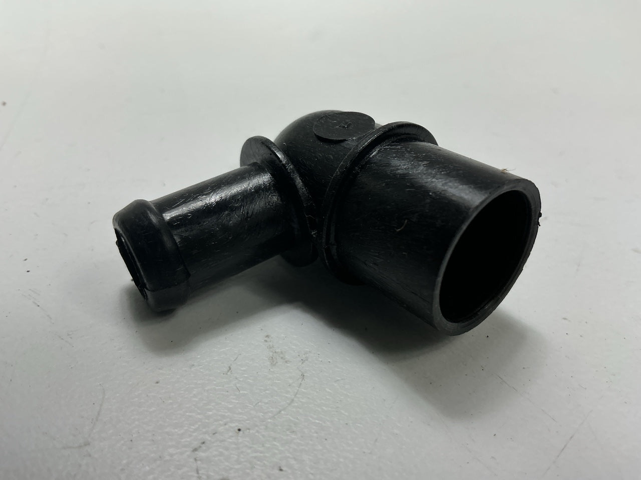 NOS OEM Mopar J3236685 PCV Valve Crankcase Crank Vent Valve Elbow