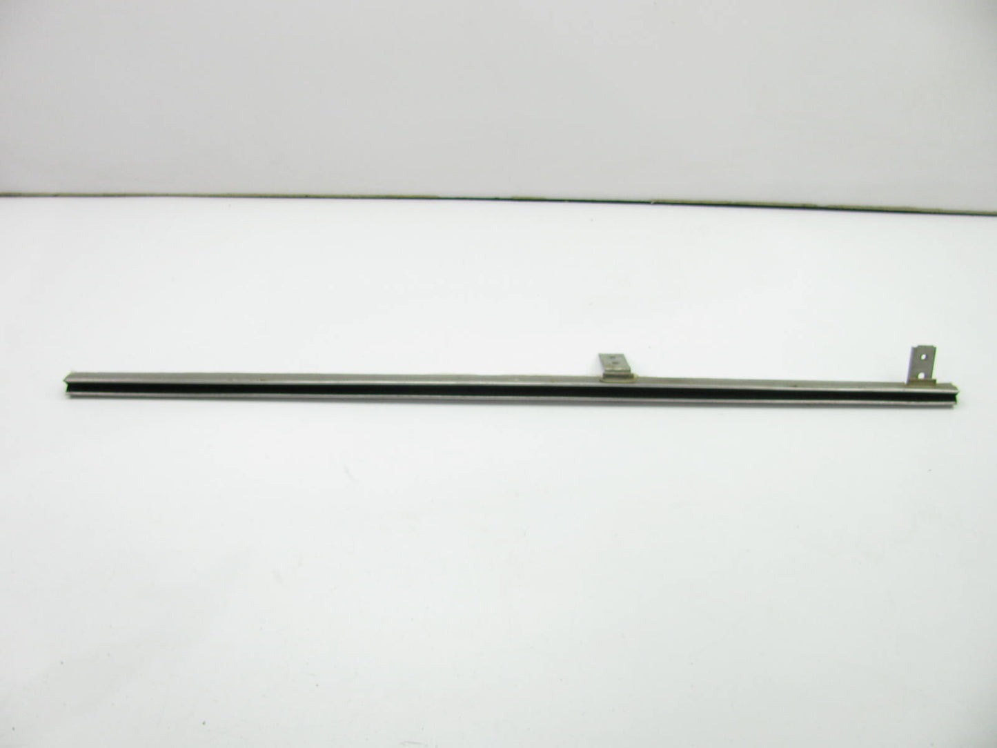 OEM J5752751 Front Left Vent Glass Division Run Channel For 85-91 Grand Wagoneer