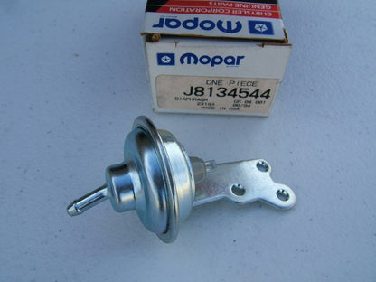 NEW - OEM MOPAR J8134544 Carburetor Choke Pull Off