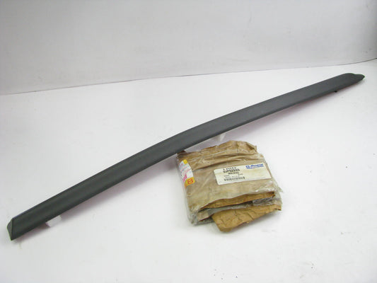 NEW - OEM JP52SS5 Right Sliding Door Moulding For 1996-00 Caravan & Voyager