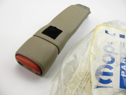NEW JX771T5AC FRONT INNER Seat Belt Buckle OEM For 01-04 300M Concorde Intrepid