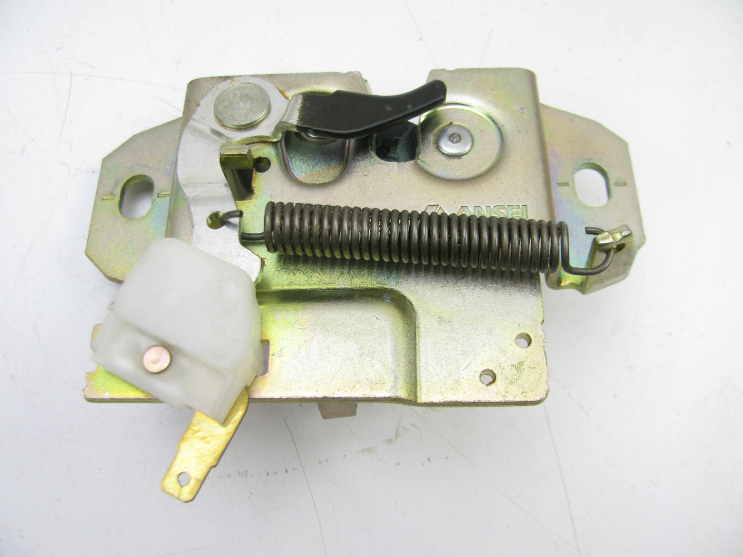 OEM   Mitsubishi Tail Gate Latch MB923660