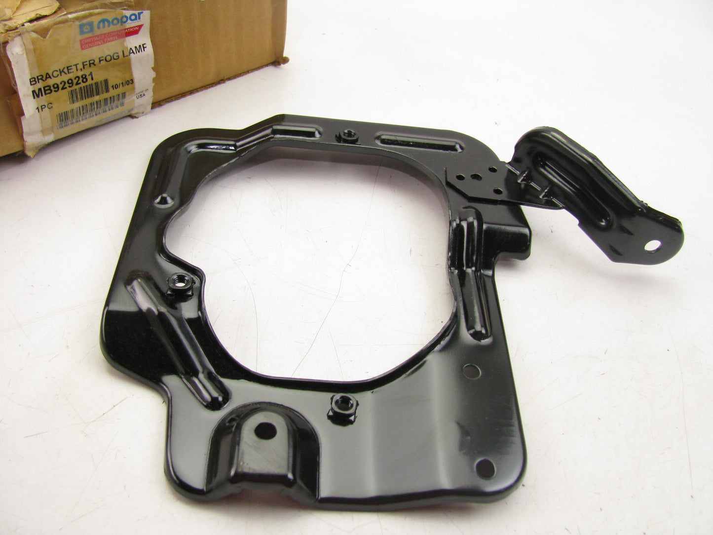 OEM Front Left Fog Light Bracket MB929281  For 1997-2000 Chrysler Sebring