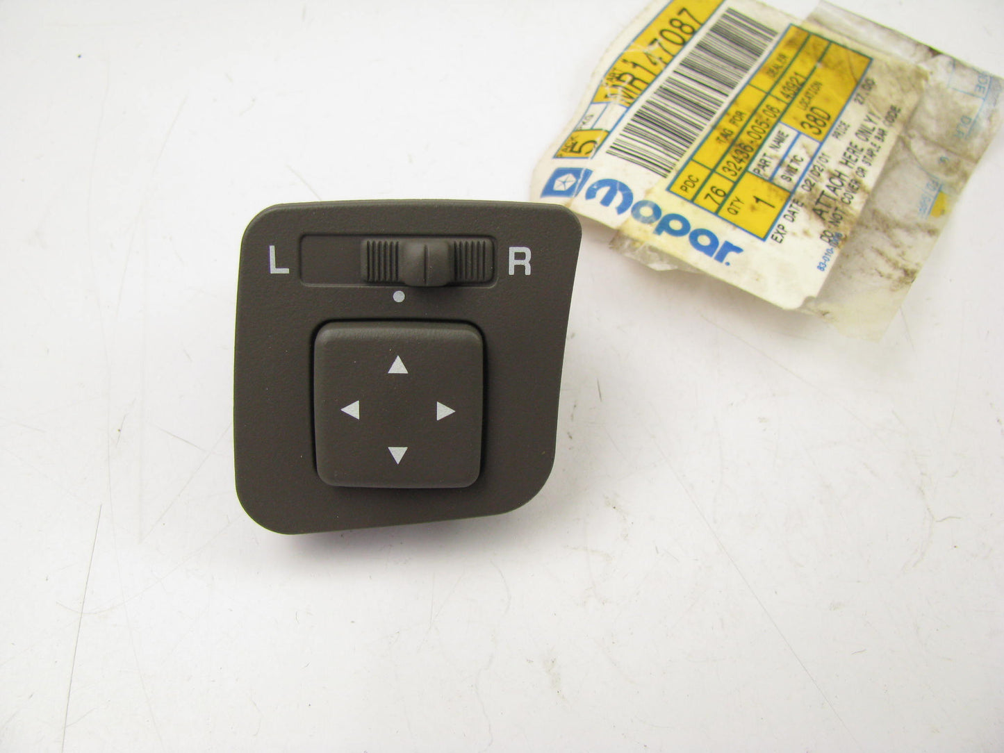 OEM  Power Mirror Switch Brown MR147087 For 1996 Chrysler Sebring Coupe