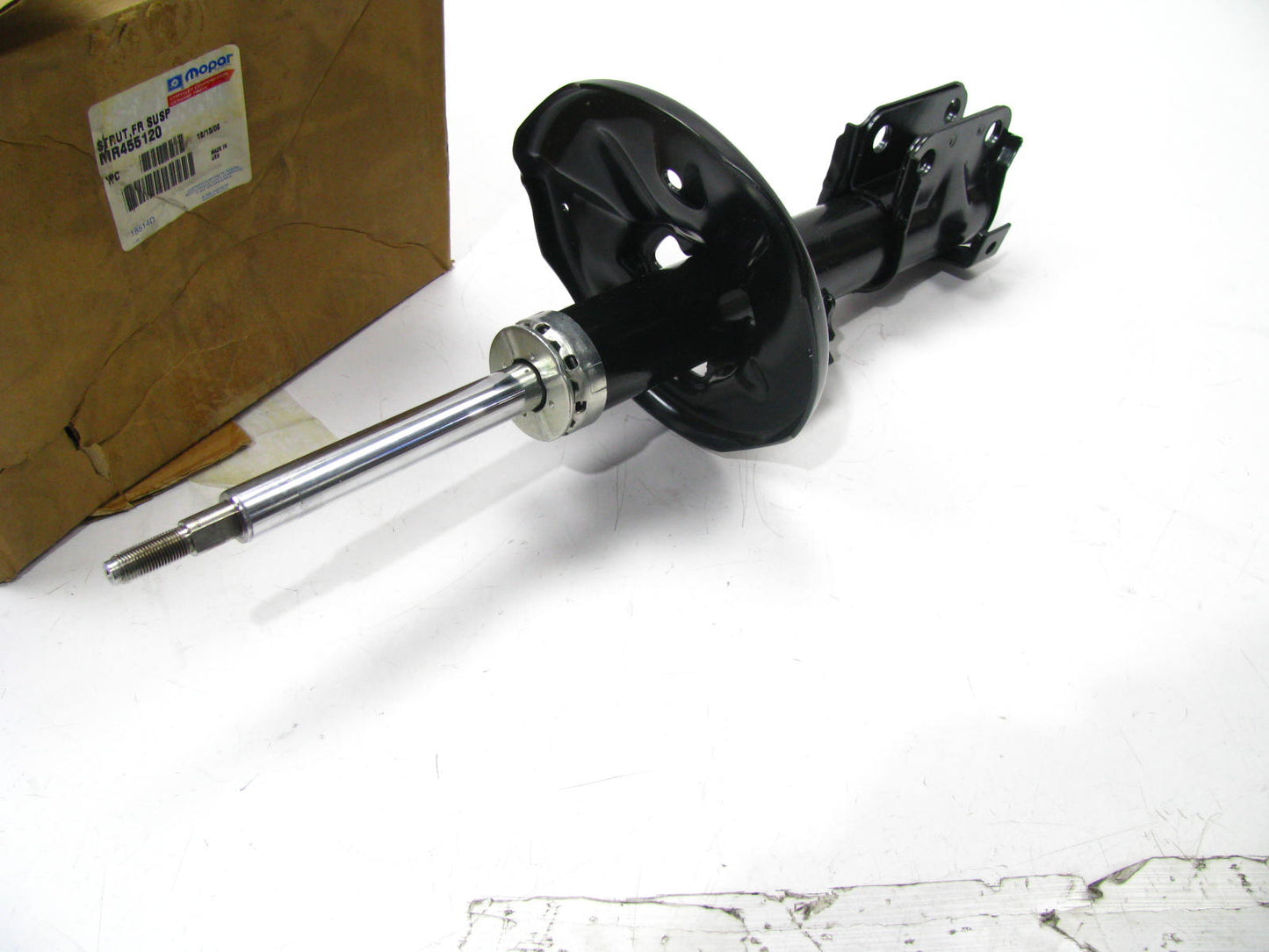 NEW GENUINE OEM Mopar MR455120 FRONT Suspension Strut