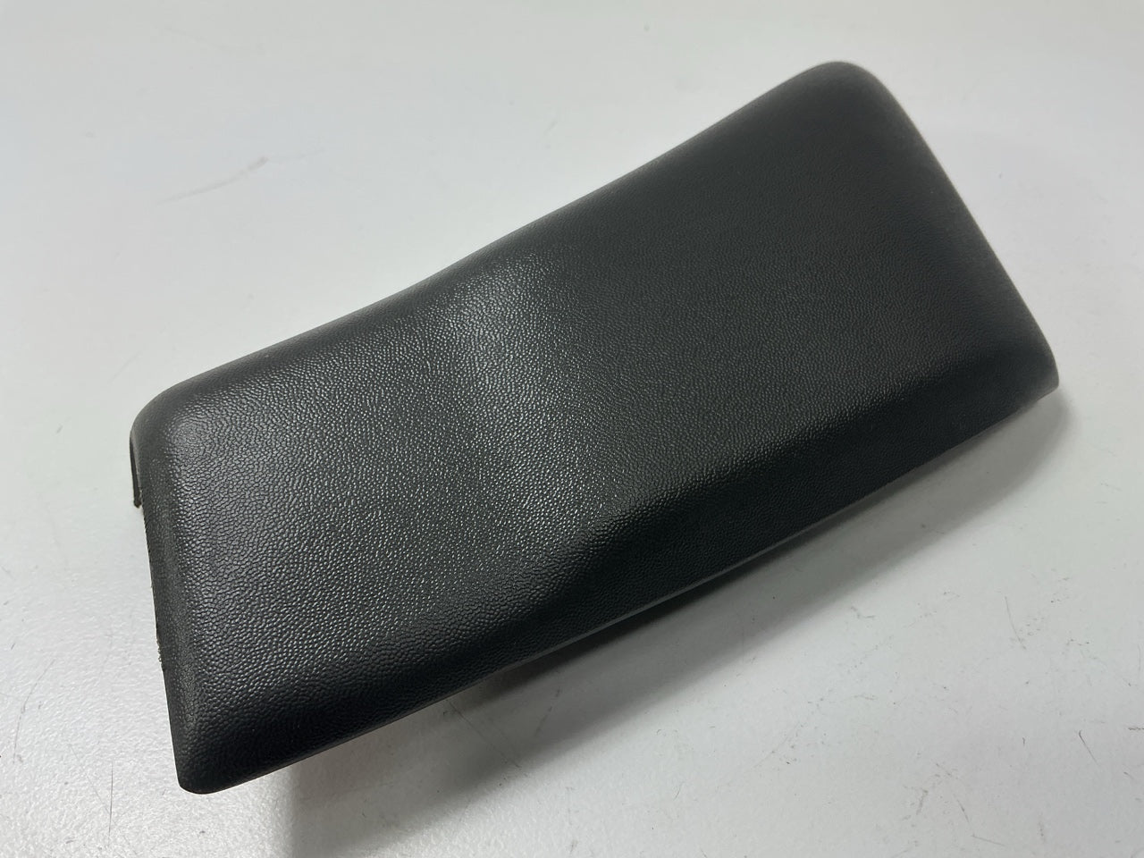 Mopar PJ90SS5 Right Passengers Side Quarter Panel Moulding Trim Molding