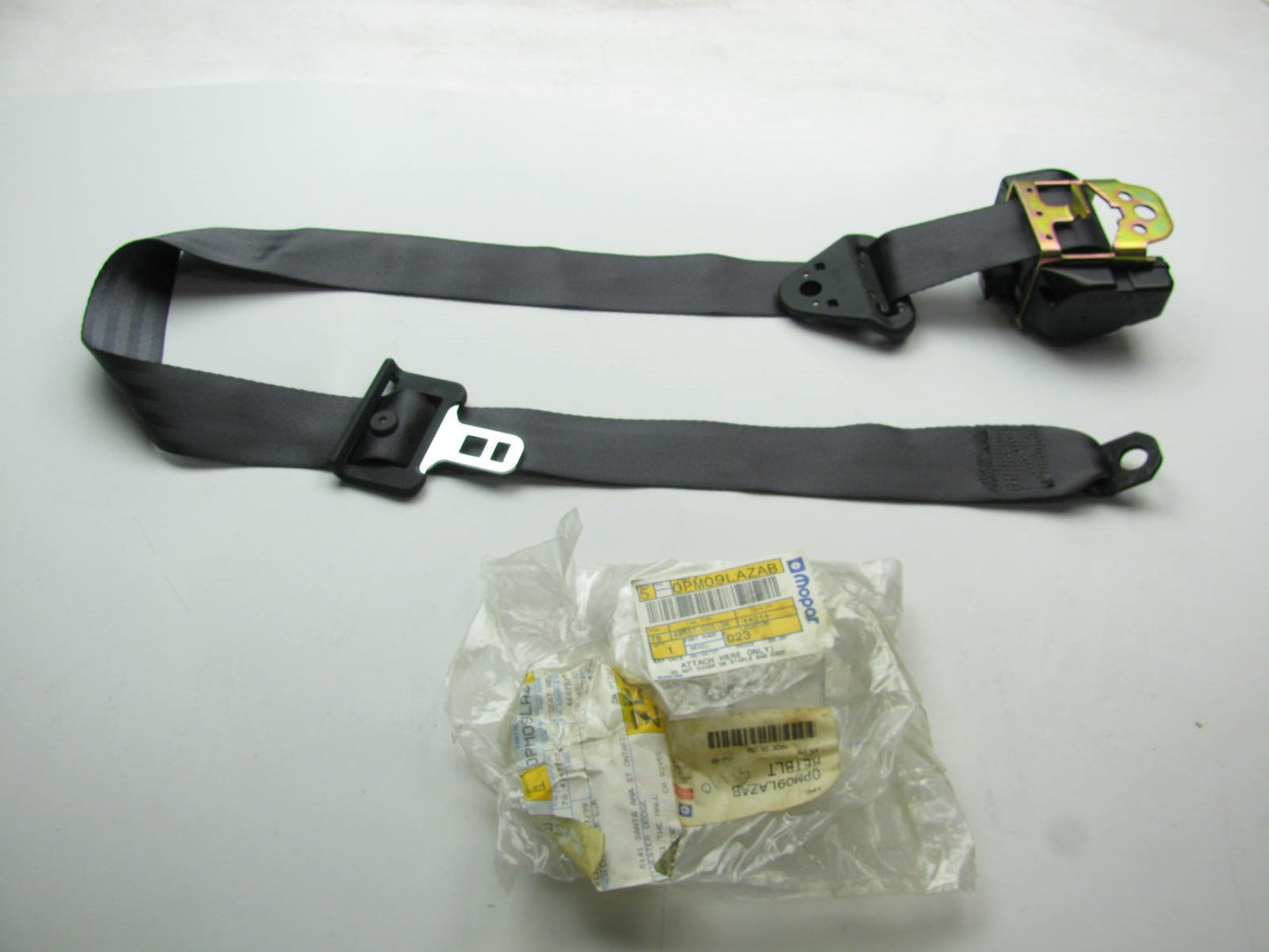 NEW - OEM MOPAR PM09LAZAB Front Left Outer Seat Belt - AGATE COLOR For 1999 Neon