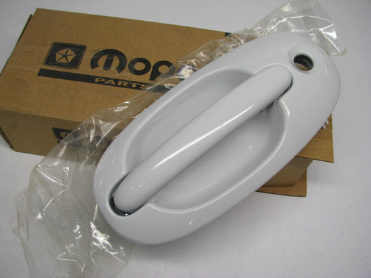 OEM Front Right Outside Door Handle QK02SW7 For 96-00 Caravan, Town & Country