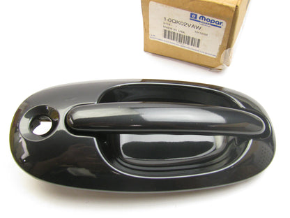 NEW - OEM QK02VAW Front Right Door Handle 1998-2000 Town & Country Caravan