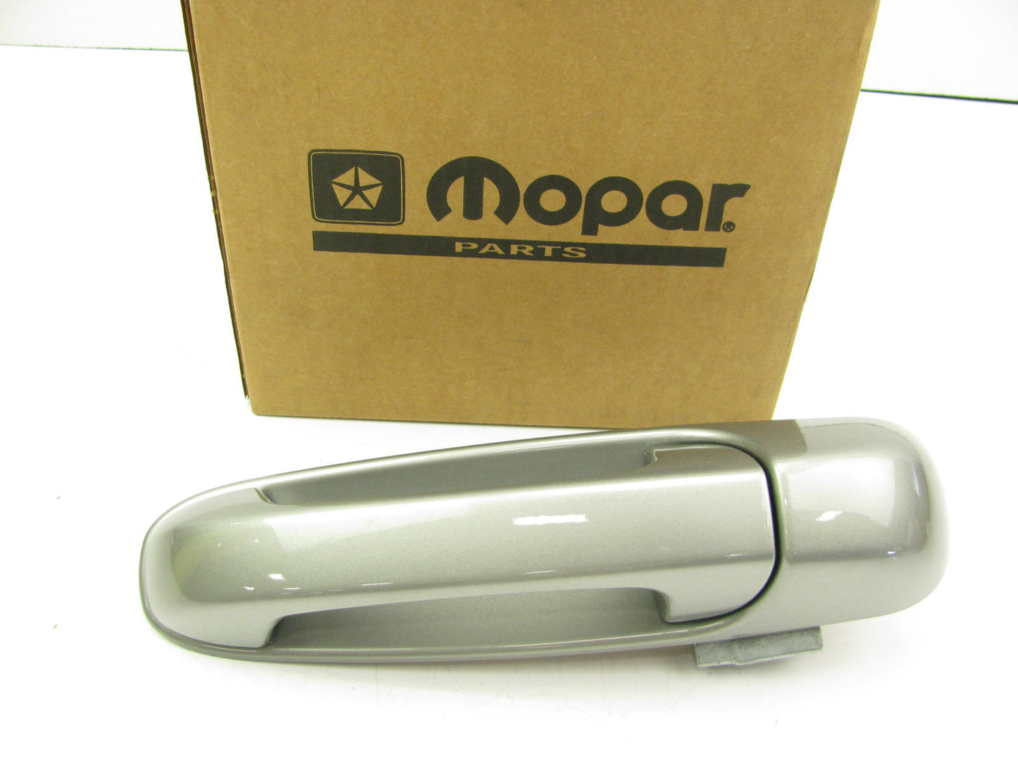 NEW - OEM QR38XSHAC FRONT RIGHT Outside Door Handle For 1999-2004 Grand Cherokee