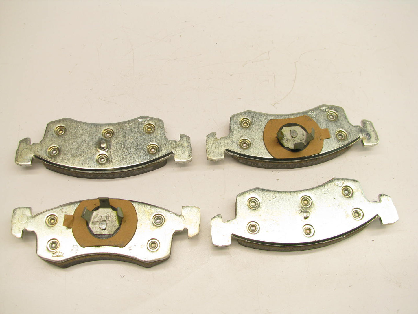 NEW GENUINE V1010429 FRONT Brake Pads For Mopar