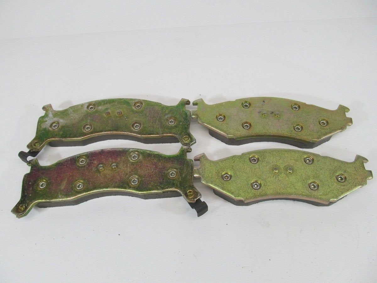 NEW - OEM Mopar V1010715 Front Brake Pads