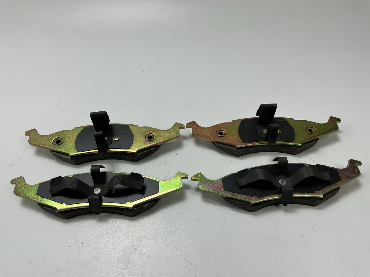 NEW OEM Mopar V1011411 Front Brake Pads For 1995-1997 Dodge Neon