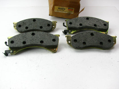 NEW GENUINE OEM V1012979 FRONT Brake Pads For Mopar