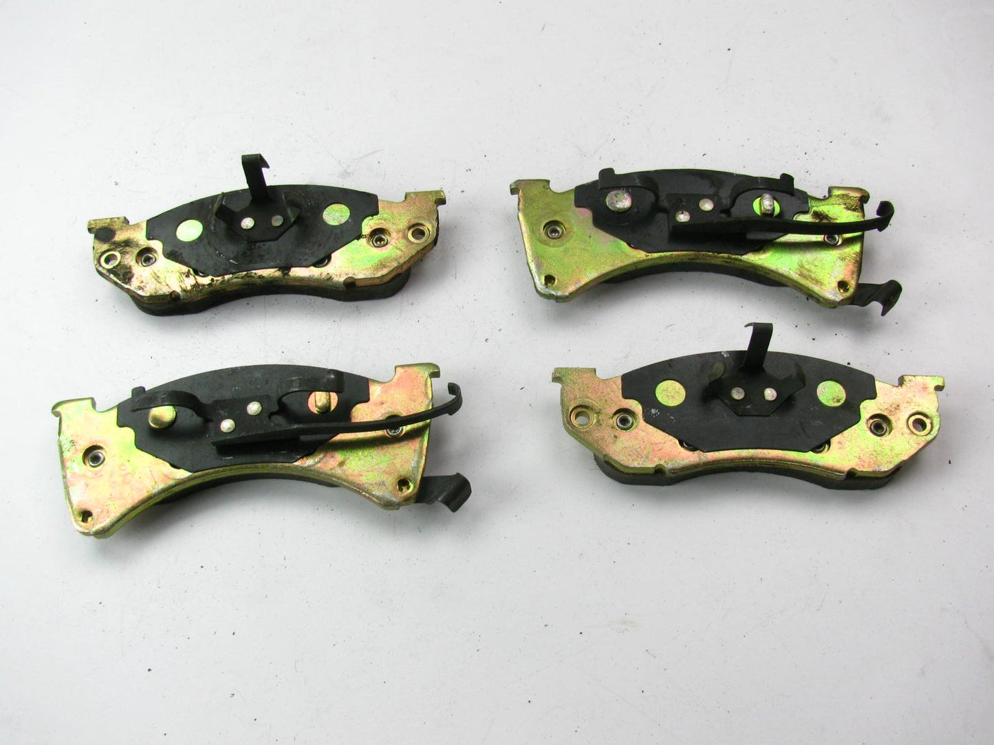 NEW GENUINE OEM V1012979 FRONT Brake Pads For Mopar