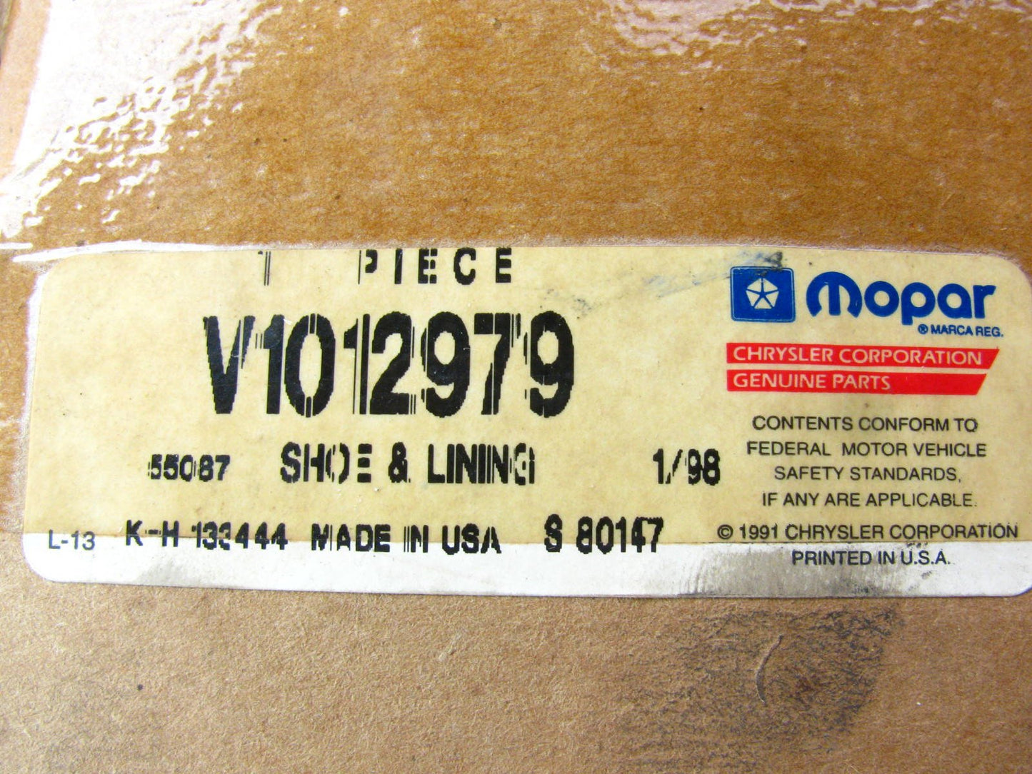 NEW GENUINE OEM V1012979 FRONT Brake Pads For Mopar