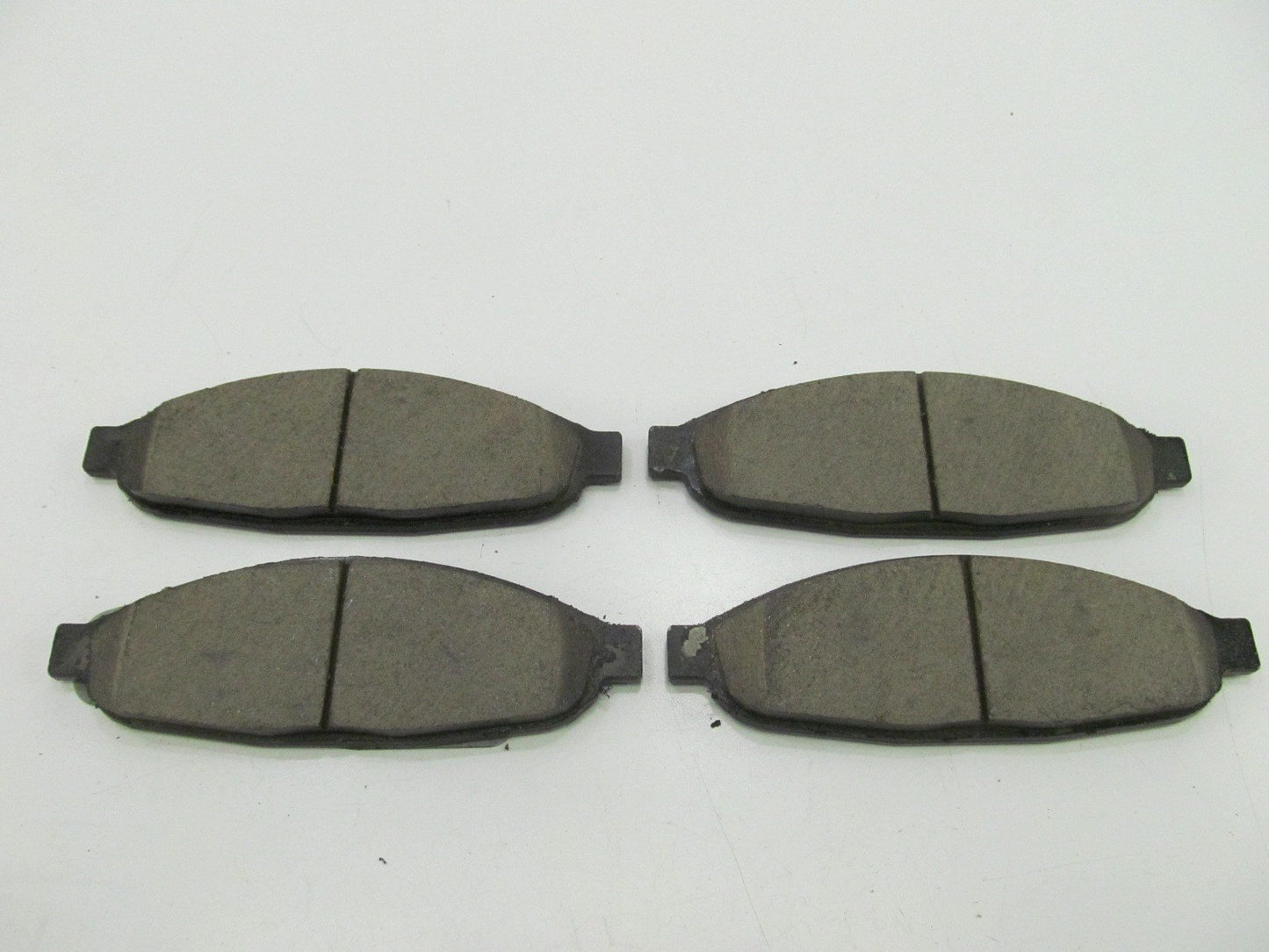 New Genuine OEM V1014358AB FRONT Brake Pads For 2004-2008 Pacifica