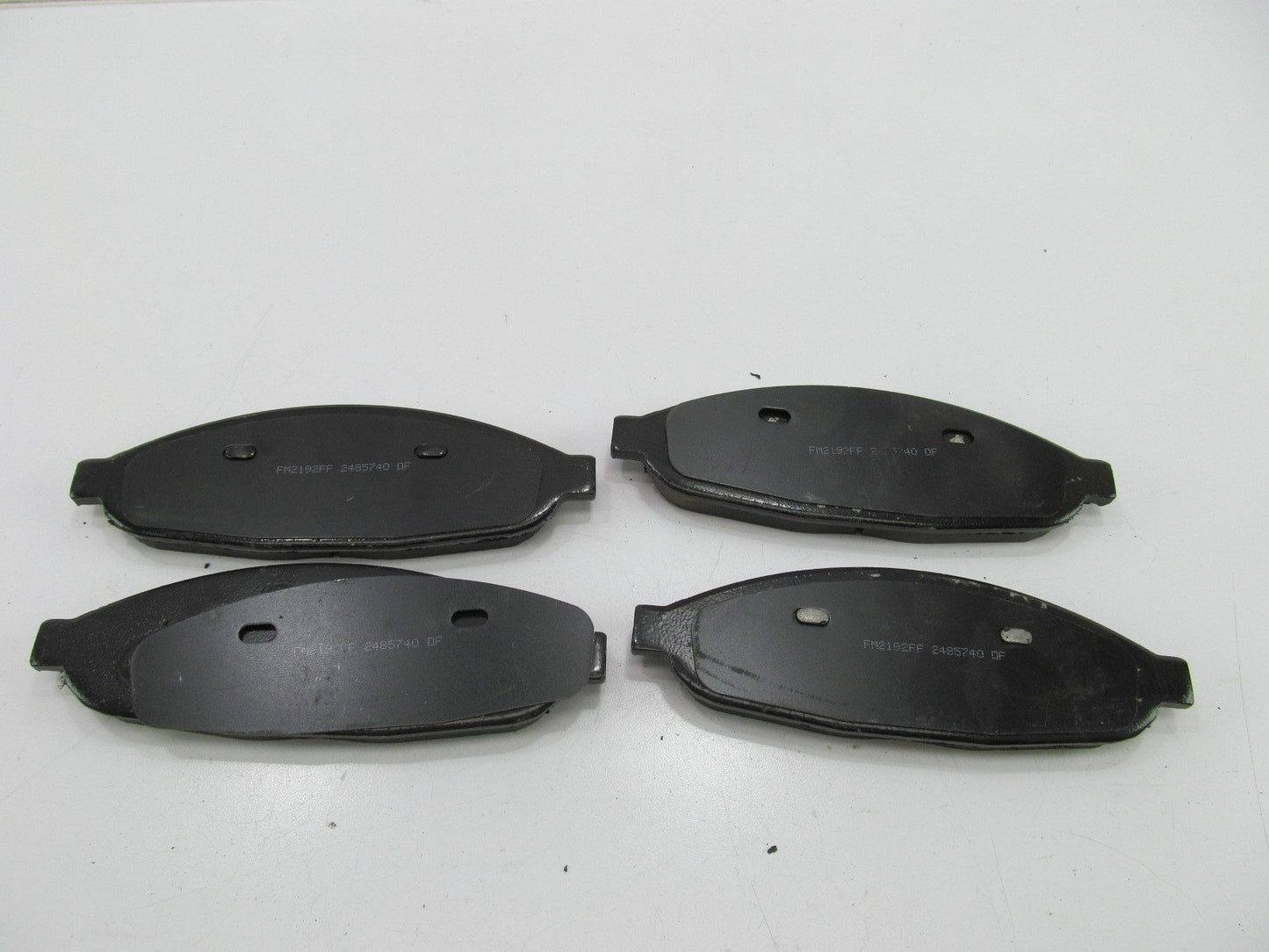 New Genuine OEM V1014358AB FRONT Brake Pads For 2004-2008 Pacifica