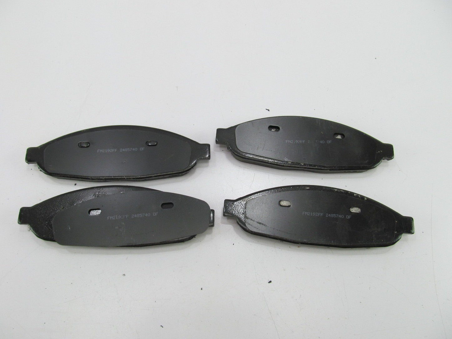 New Genuine OEM V1014358AB FRONT Brake Pads For 2004-2008 Pacifica