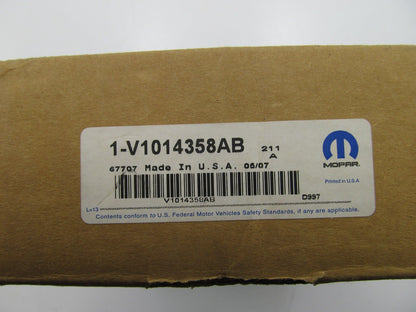 New Genuine OEM V1014358AB FRONT Brake Pads For 2004-2008 Pacifica