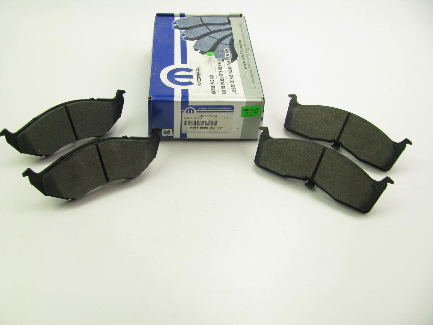 NEW Genuine OEM V1018596AC FRONT Semi-Metallic Disc Brake Pads For Mopar