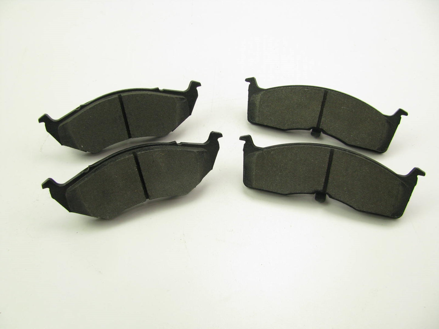 NEW Genuine OEM V1018596AC FRONT Semi-Metallic Disc Brake Pads For Mopar